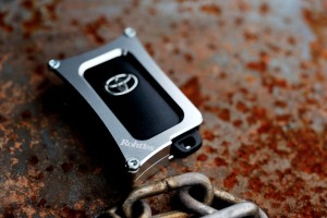 EMERGENCY KEY ALUMINUM BUMPER